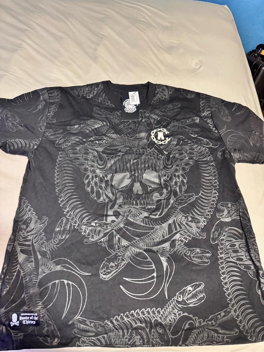 Crooks and castles shirt